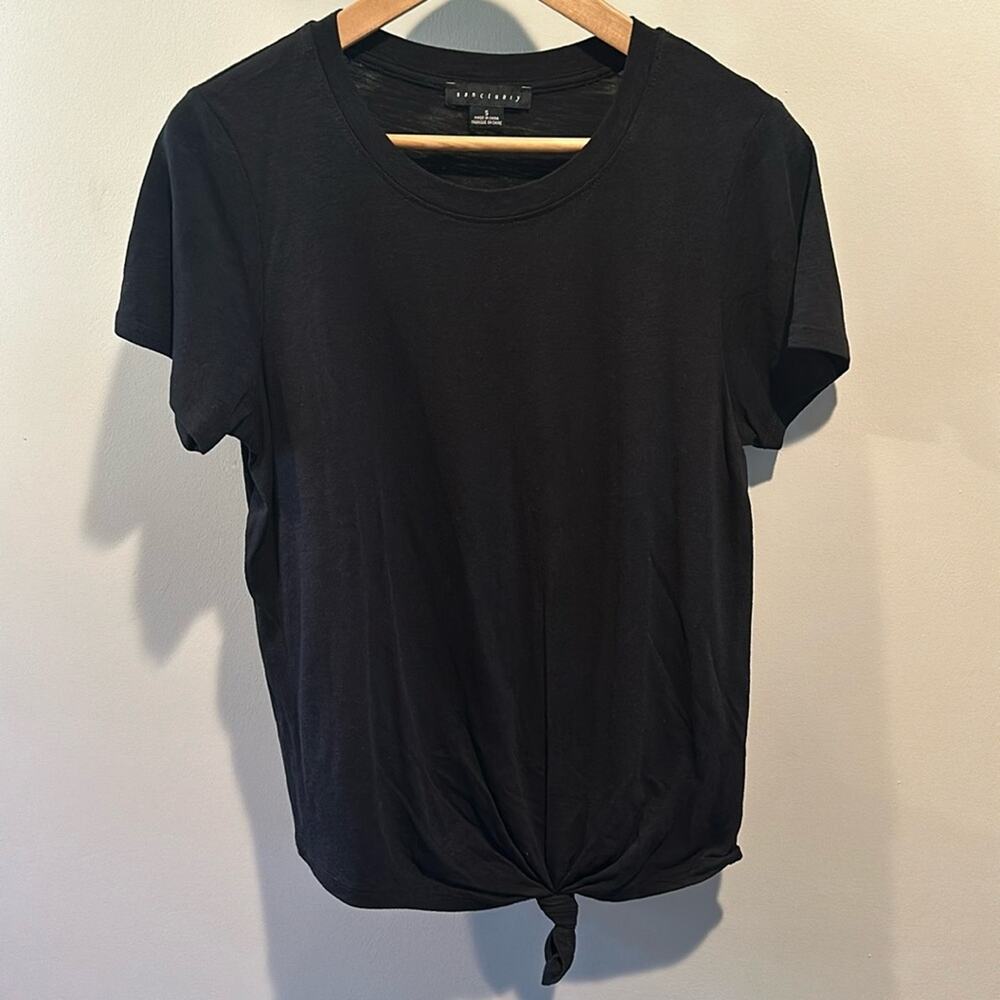 Sanctuary Small Classic Black Front‎ Knot Short Sleeve Tee